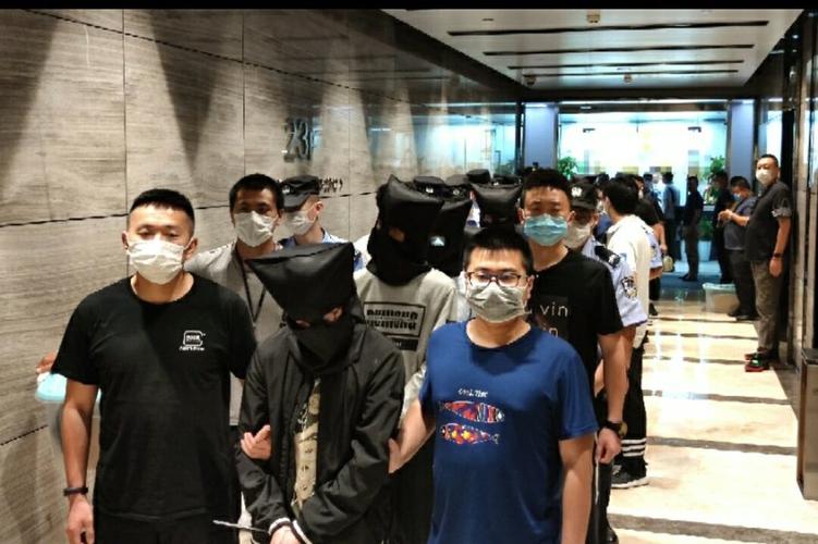 成渝联手破获特大网络诈骗案！老师指导配资炒股骗2000人3000万