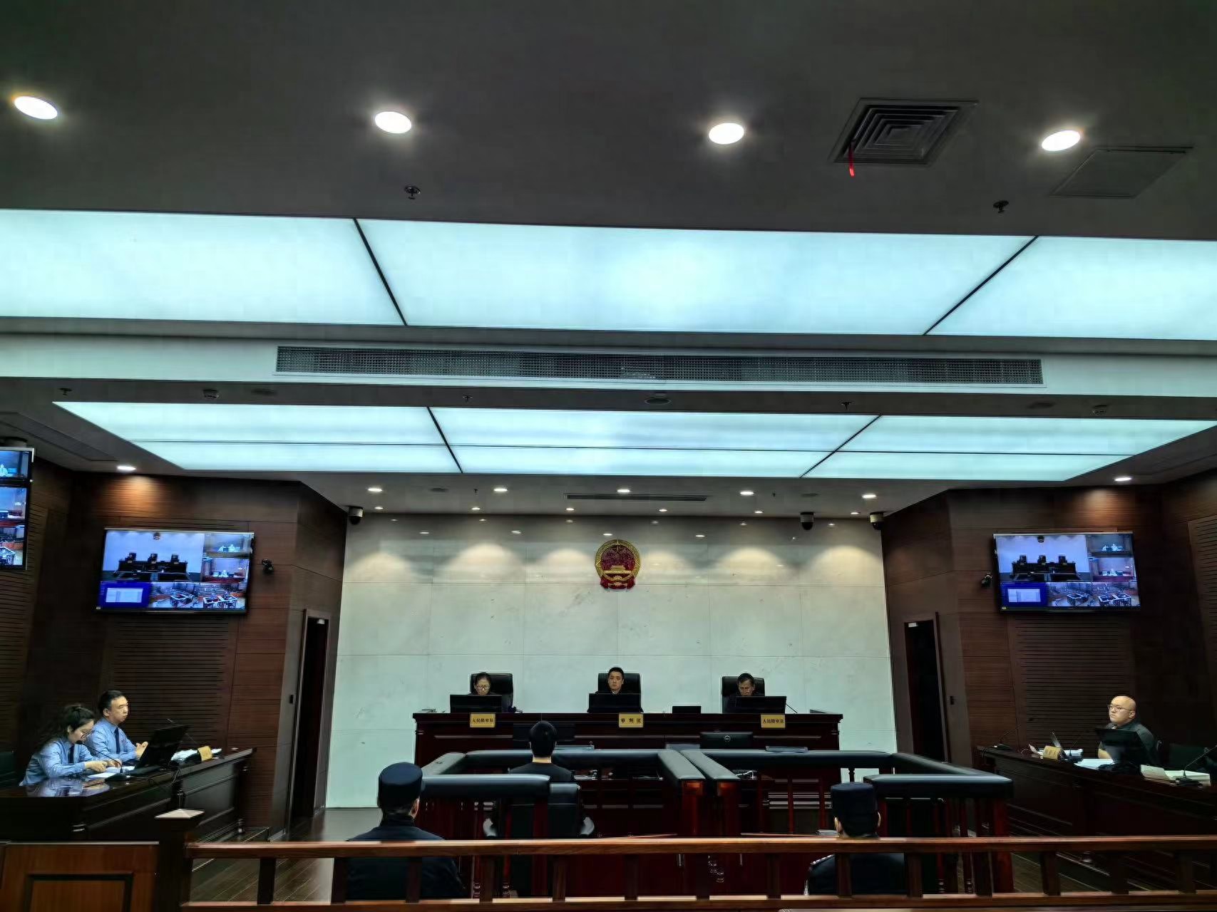 股票场外配资 非法经营案 徐汇区全链条打击_什么叫配资炒股